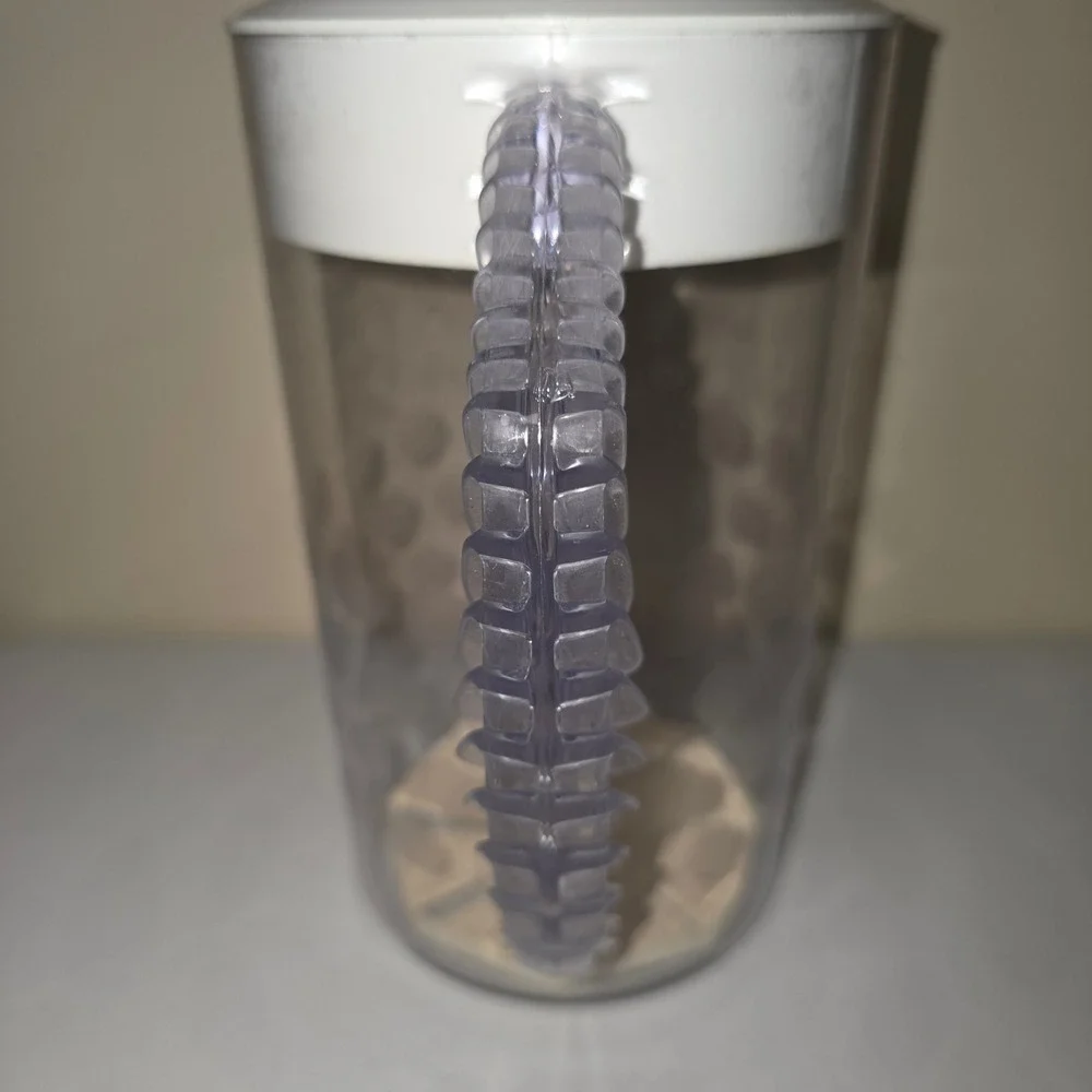 Pampered Chef Quick-Stir Pitcher 2 Qt Clear White Polka Dot 2272 Made in‎ USA
